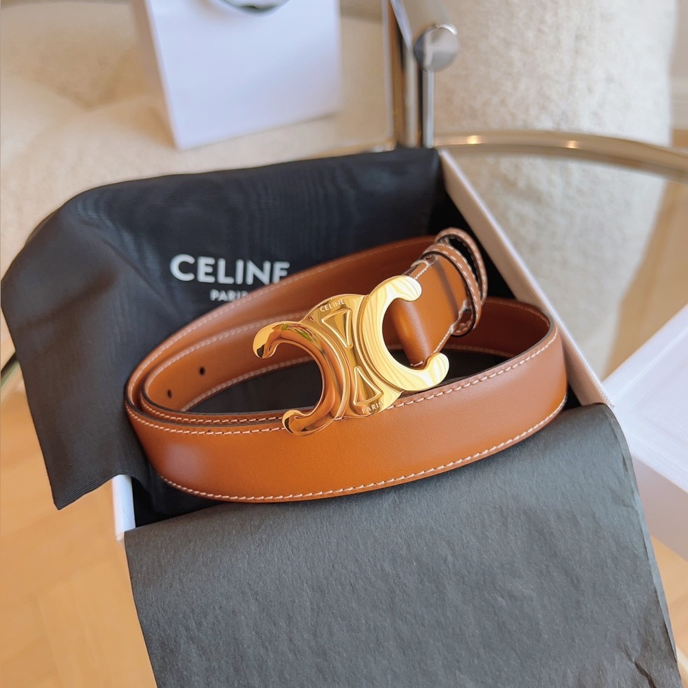 CELINE Women's Vintage Triomphe Buckle
Caramel Leather Belt🌾